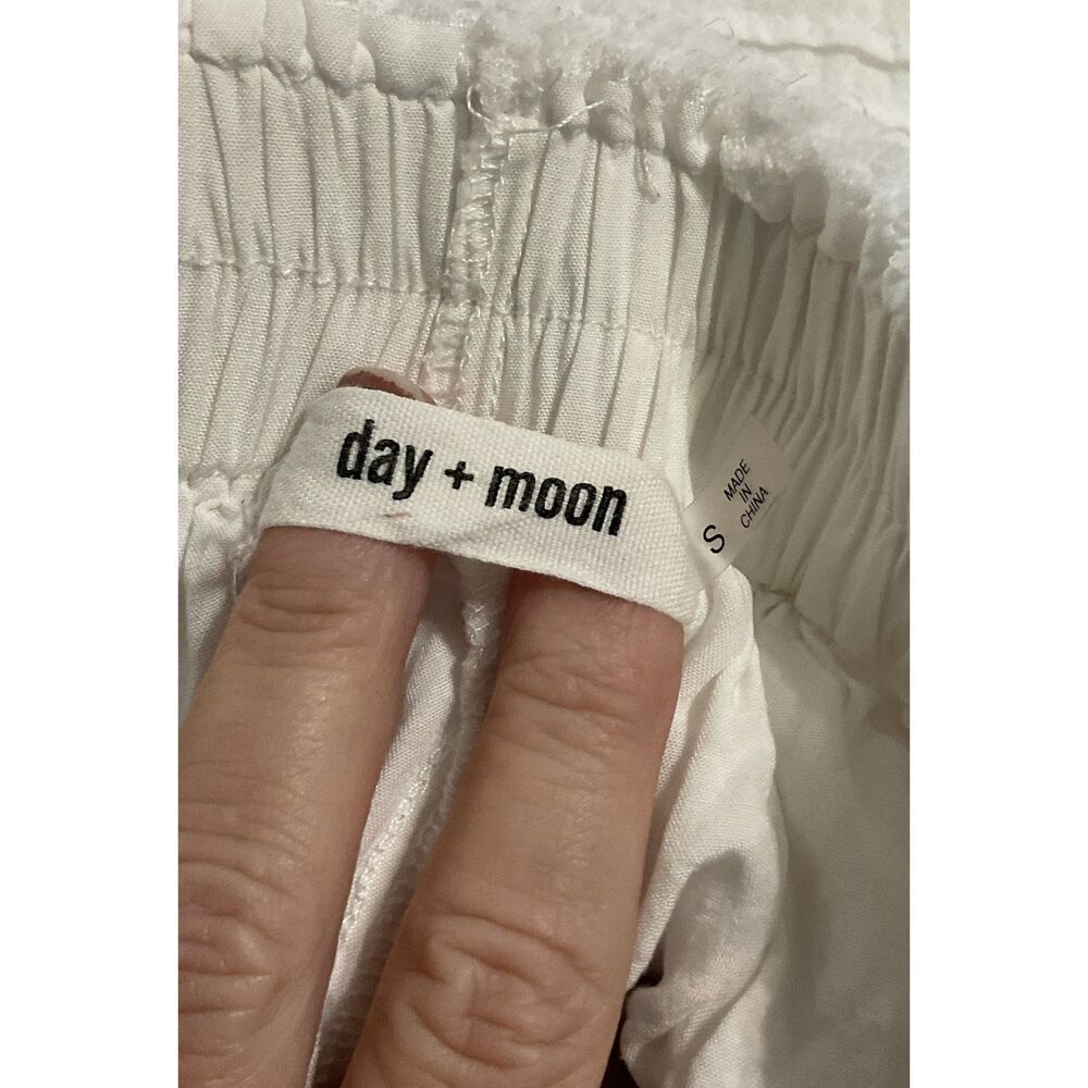 Day + Moon White Cotton Ruffle Mini Skirt - Picture 5 of 6
